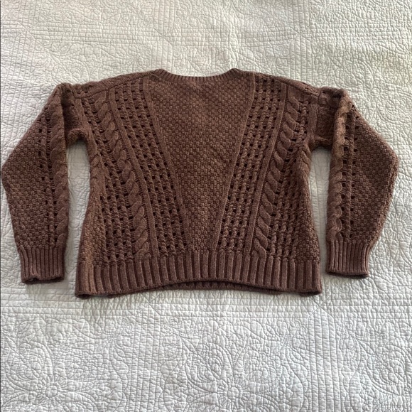 NWOT Warm Brown Crew Neck Cable Knit Sweater - Picture 4 of 4